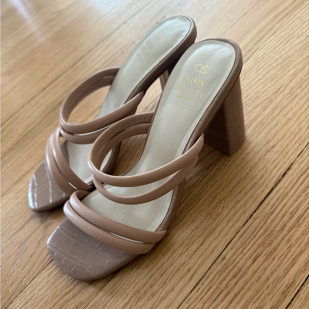 Oasis Society Tan Strappy Block Heel Sandals